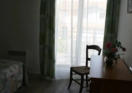La Maison Aquarelle 6 Couchages * Ares